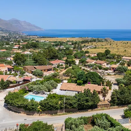 Villa Hibiscus *