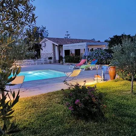 Hibiscus Villa Castellammare del Golfo