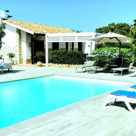 Hibiscus Villa